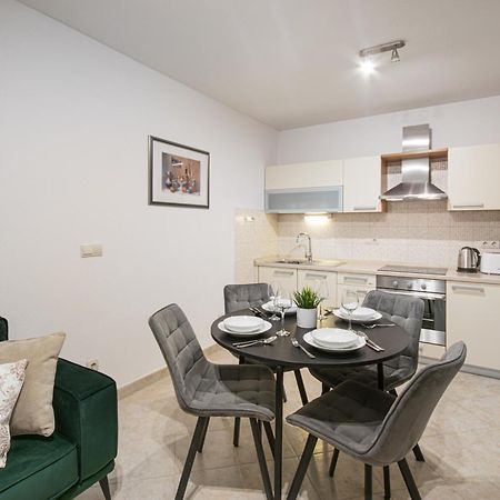 Apartments Klement Brela Zewnętrze zdjęcie