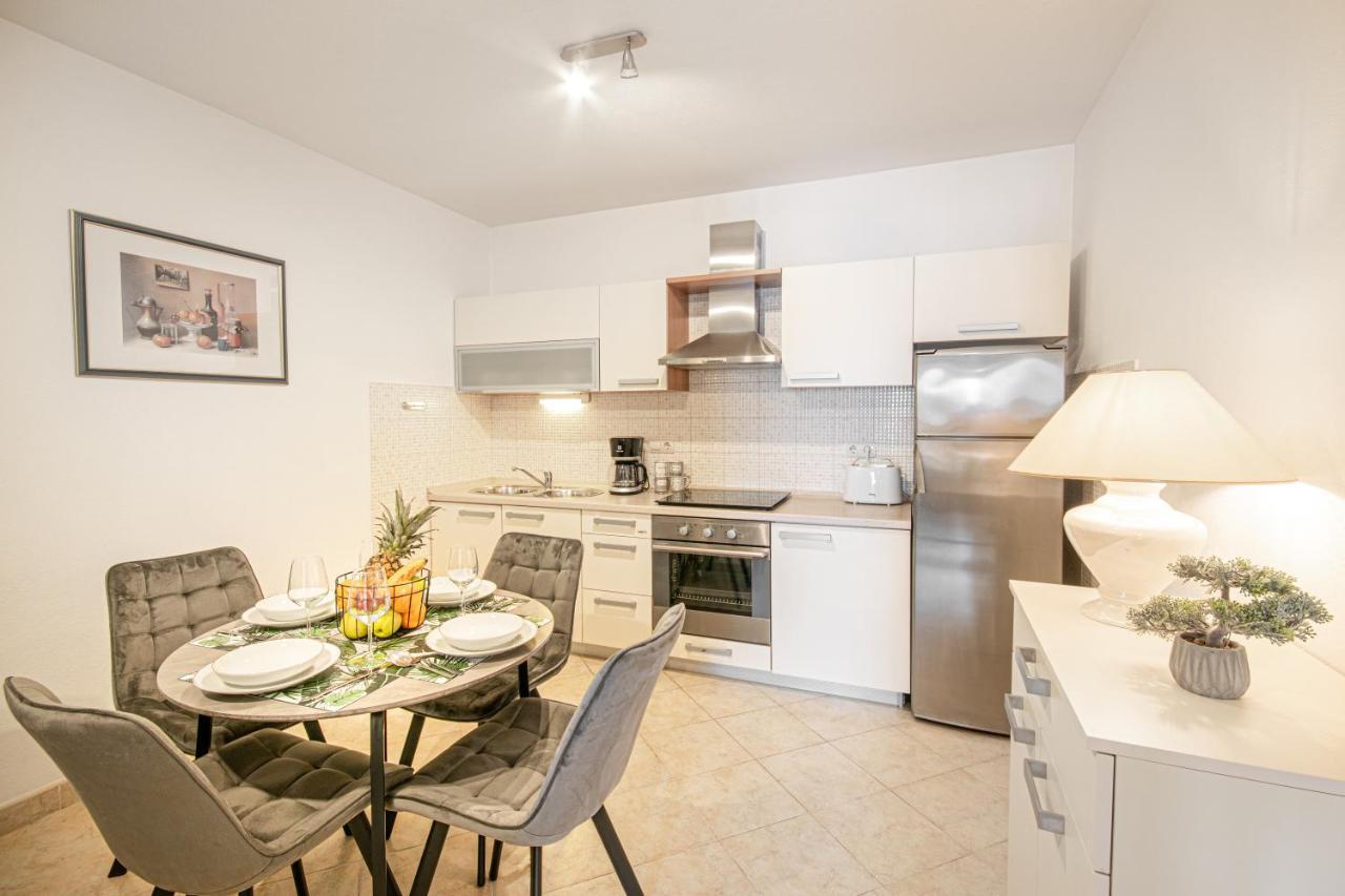Apartments Klement Brela Zewnętrze zdjęcie