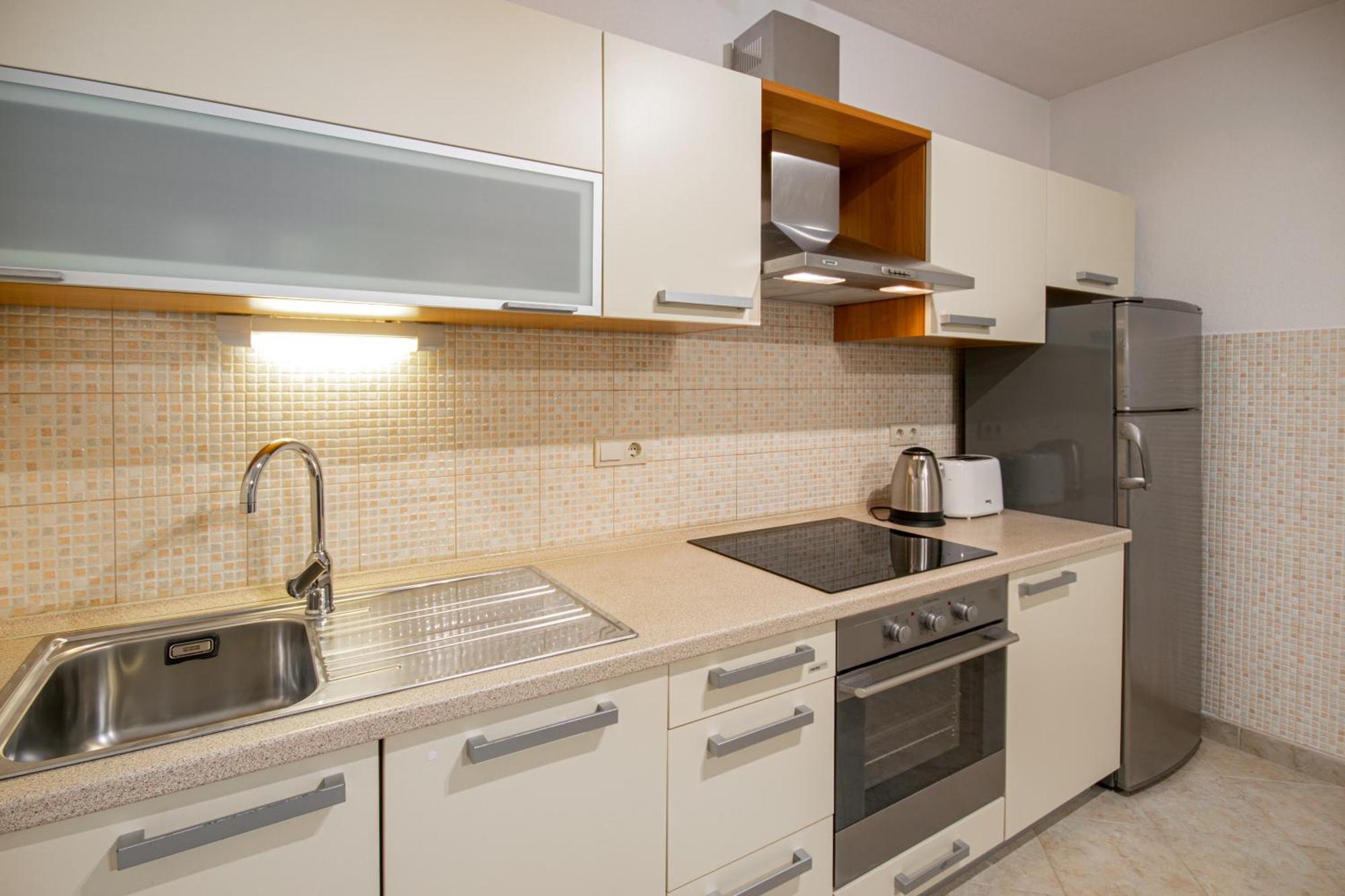 Apartments Klement Brela Zewnętrze zdjęcie